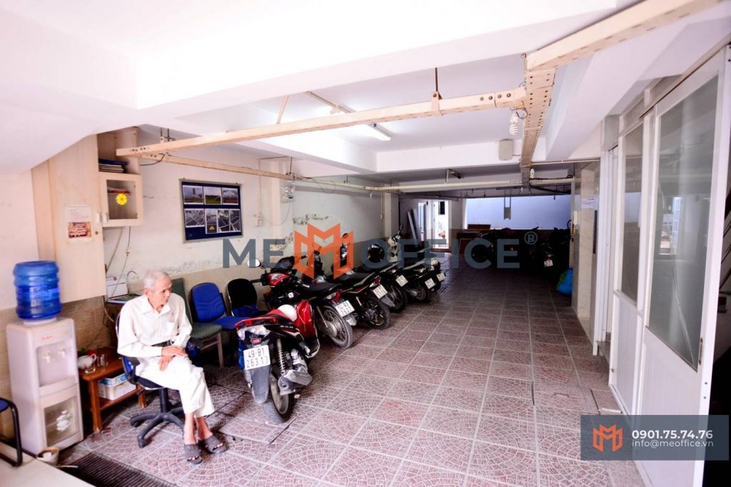 Bãi xe văn phòng cho thuê ACE Building (451.24.4 Tô Hiến Thành, Phường 14, Quận 10) - Hotline 0901.75.74.76