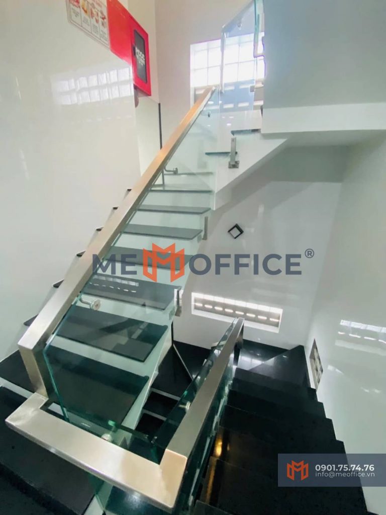 Thang bộ văn phòng cho thuê COP-Building (103 Đường số 43, Phường Tân Quy, Quận 7) - Hotline 0901.75.74.76