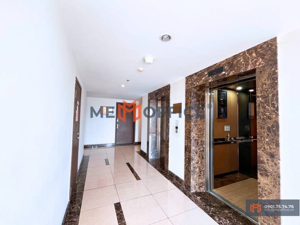 Hành lang văn phòng cho thuê Rivergate Residence (151-155 Bến Vân Đồn, Phường 6, Quận 4) - Hotline 0901.75.74.76