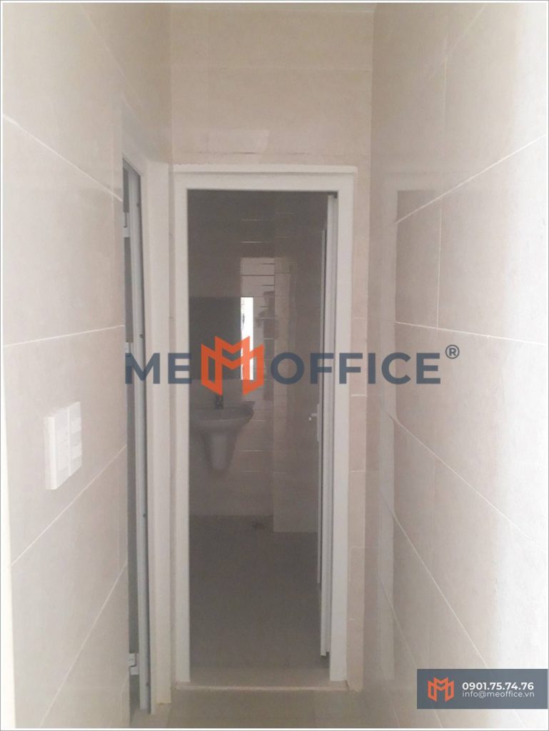 Nhà vệ sinh văn phòng cho thuê Win Home Lê Thạch (39-41 Lê Thạch, Phường 12, Quận 4) - Hotline 0901.75.74.76