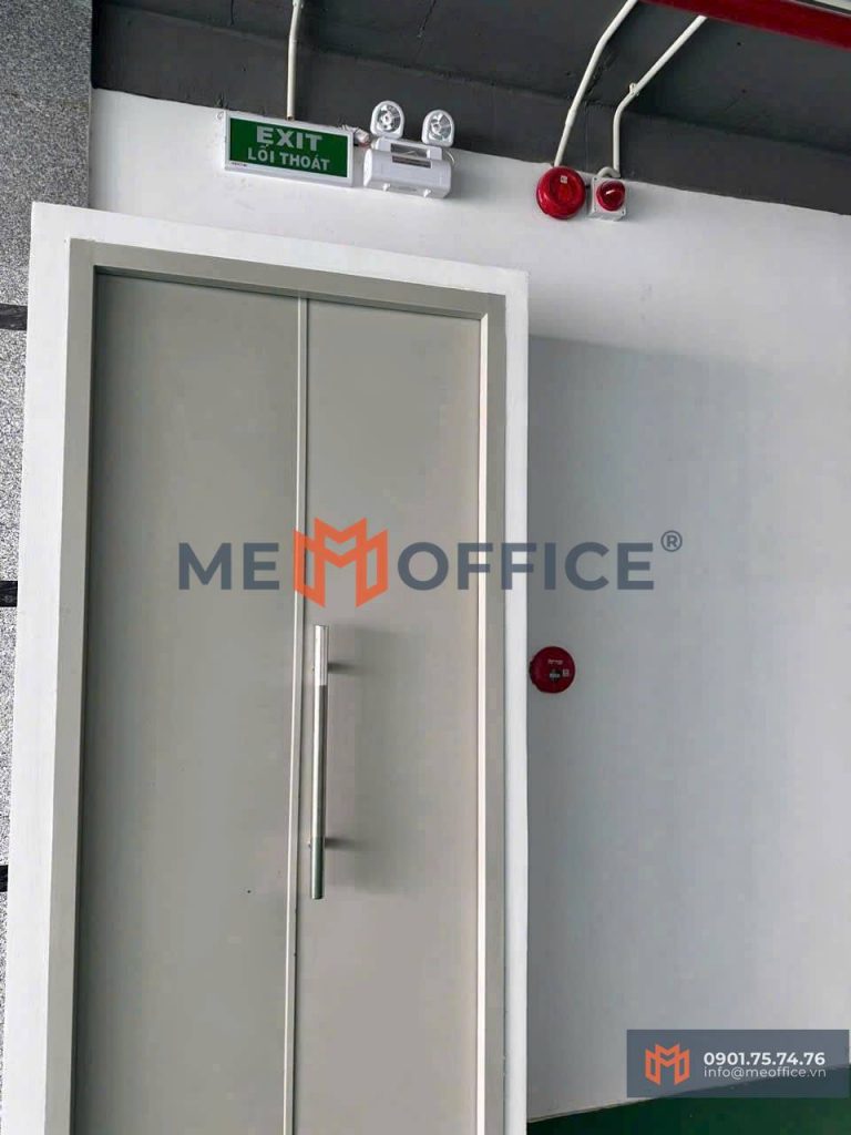 Thang bộ văn phòng cho thuê Airport Building (58 Cửu Long, Phường 2, Quận Tân Bình) - Hotline 0901.75.74.76
