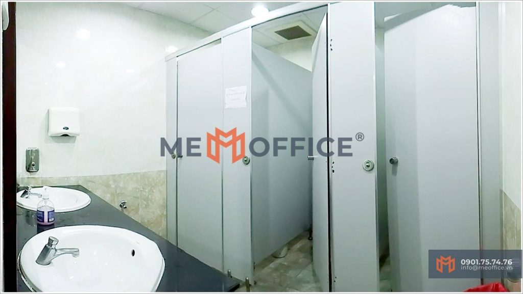 Nhà vệ sinh văn phòng cho thuê MB Bank Building (538 Cách Mạng Tháng Tám, Phường 11, Quận 3) - Hotline 0901.75.74.76