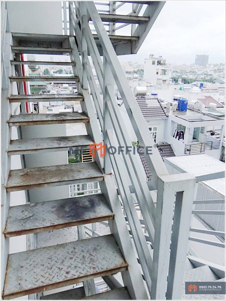 Thang bộ văn phòng cho thuê MB Bank Building (538 Cách Mạng Tháng Tám, Phường 11, Quận 3) - Hotline 0901.75.74.76