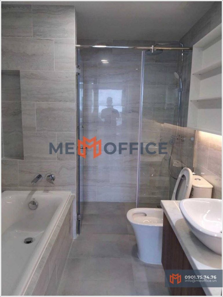 Nhà vệ sinh văn phòng cho thuê Kingdom 101 (334 Tô Hiến Thành, Phường 14, Quận 10) - Hotline 0901.75.74.76