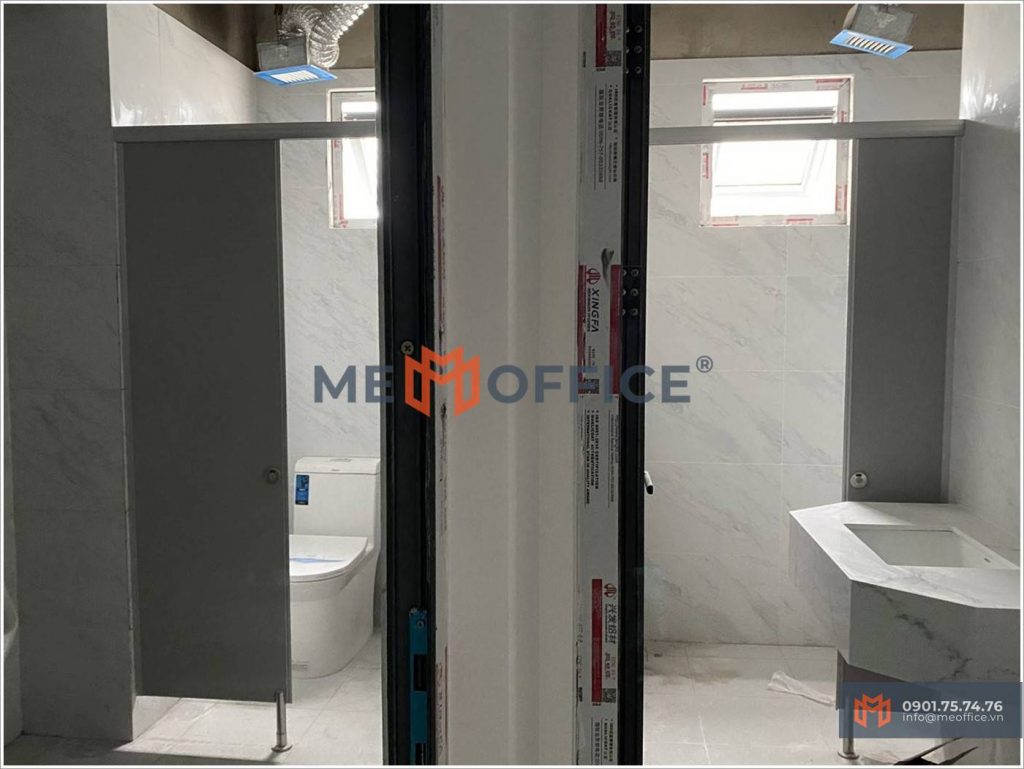 Nhà vệ sinh văn phòng cho thuê TSA Building Nguyễn Sơn Hà (43 Nguyễn Sơn Hà, Phường 5, Quận 3) - Hotline 0901.75.74.76