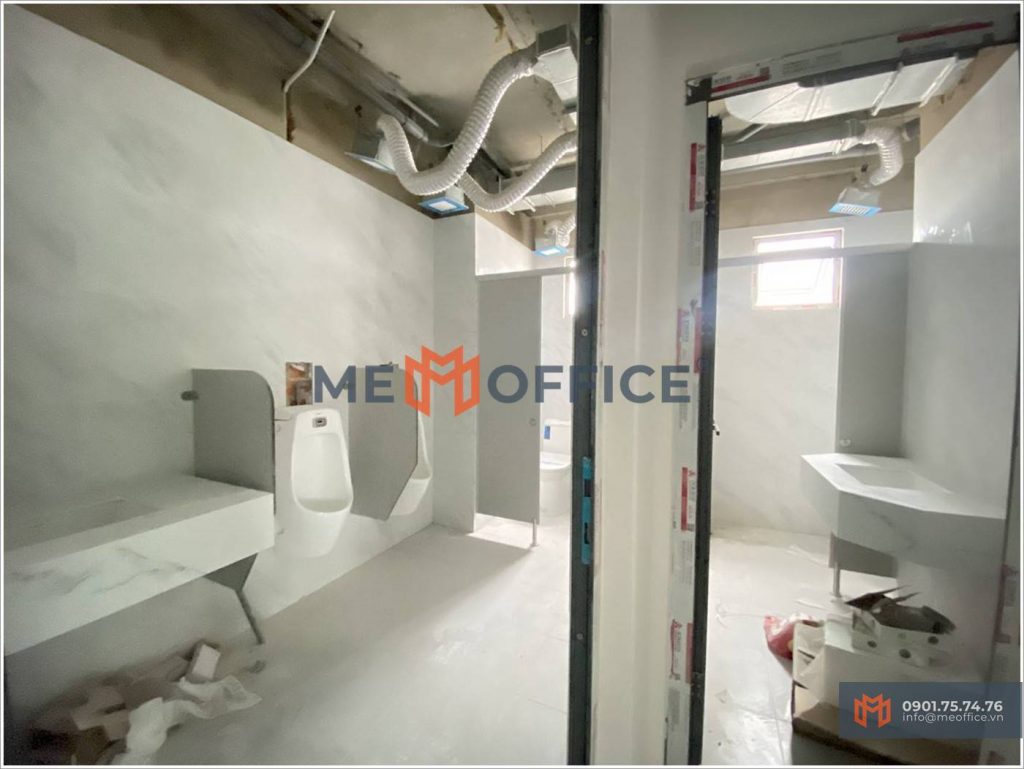 Nhà vệ sinh văn phòng cho thuê TSA Building Nguyễn Sơn Hà (43 Nguyễn Sơn Hà, Phường 5, Quận 3) - Hotline 0901.75.74.76