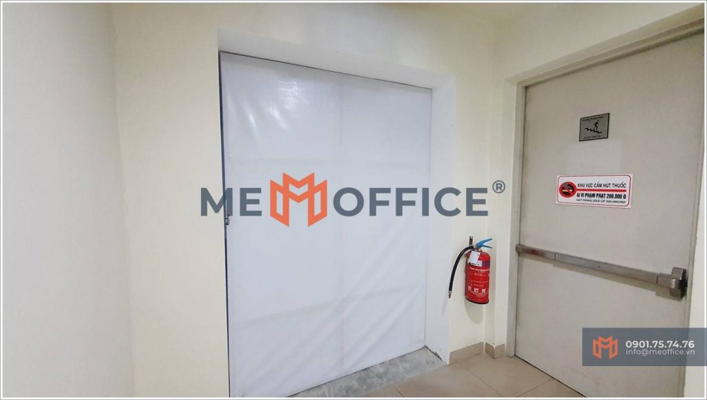 Thang thoát hiểm văn phòng cho thuê Ruby Tower (81-85 Hàm Nghi, Phường Nguyễn Thái Bình, Quận 1) - Hotline 0901.75.74.76