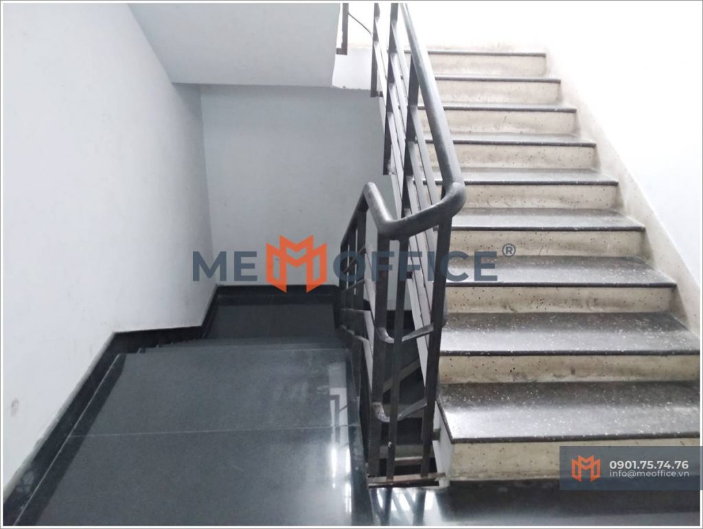 Thang bộ văn phòng cho thuê Thế Hệ Mới Building (17 Hồ Hảo Hớn, Phường Cô Giang, Quận 1) - Hotline 0901.75.74.76