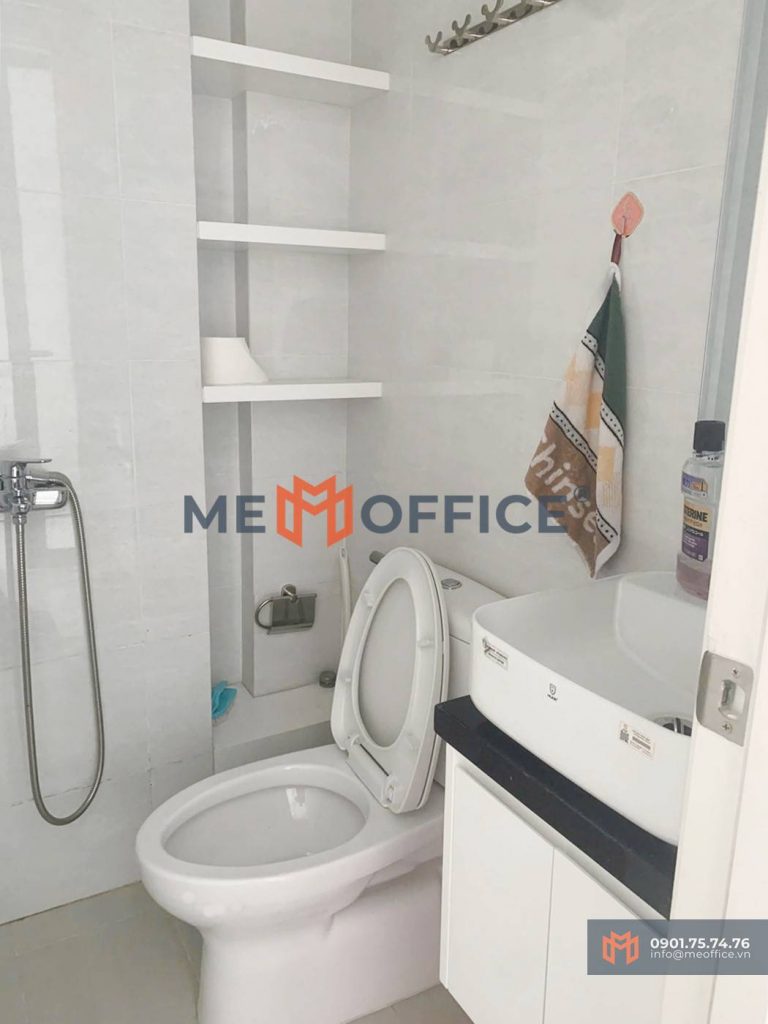 Nhà vệ sinh văn phòng cho thuê Kanda Building (3.10 Bình Giã, Phường 13, Quận Tân Bình) - Hotline 0901.75.74.76
