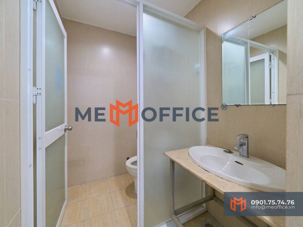 Nhà vệ sinh văn phòng cho thuê 129 Điện Biên Phủ, Phường Gia Định, TP.HCM (Phường 2, Quận Bình Thạnh) - Hotline 0901.75.74.76