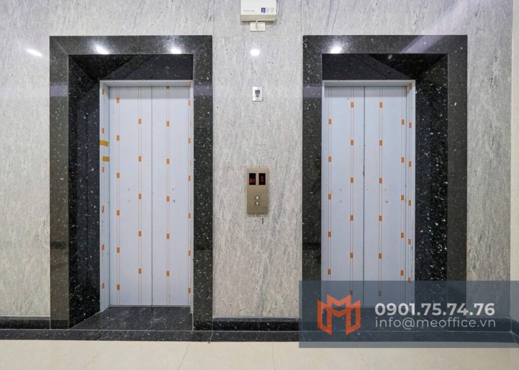 Thang máy cao ốc văn phòng cho thuê Serepok 84 Huỳnh Văn Bánh, Phường Cầu Kiệu, Quận Phú Nhuận, TP.HCM - Hotline 0901.75.74.76